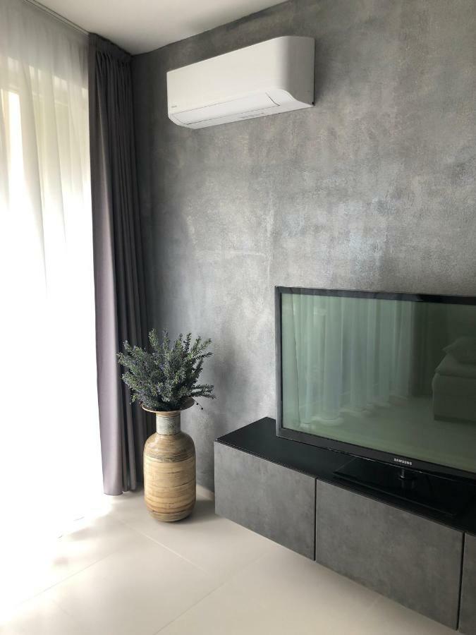 Luxury Apartment With Private Garden Prague Ngoại thất bức ảnh