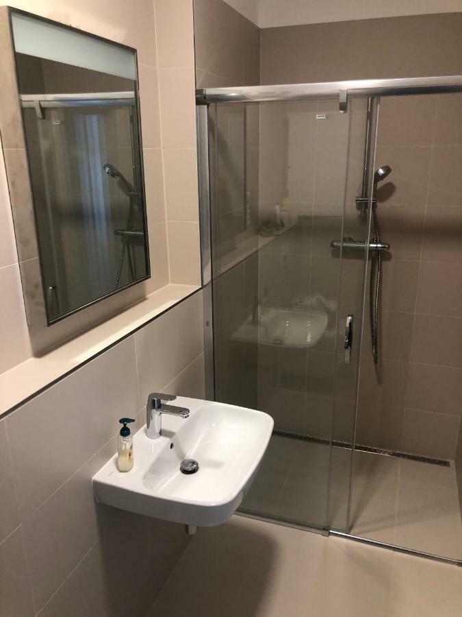 Luxury Apartment With Private Garden Prague Ngoại thất bức ảnh