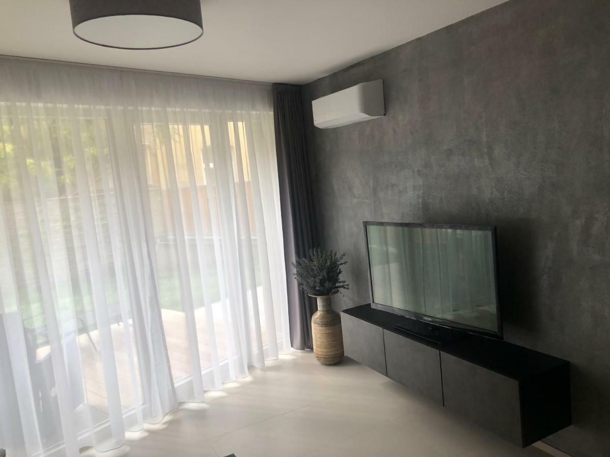 Luxury Apartment With Private Garden Prague Ngoại thất bức ảnh