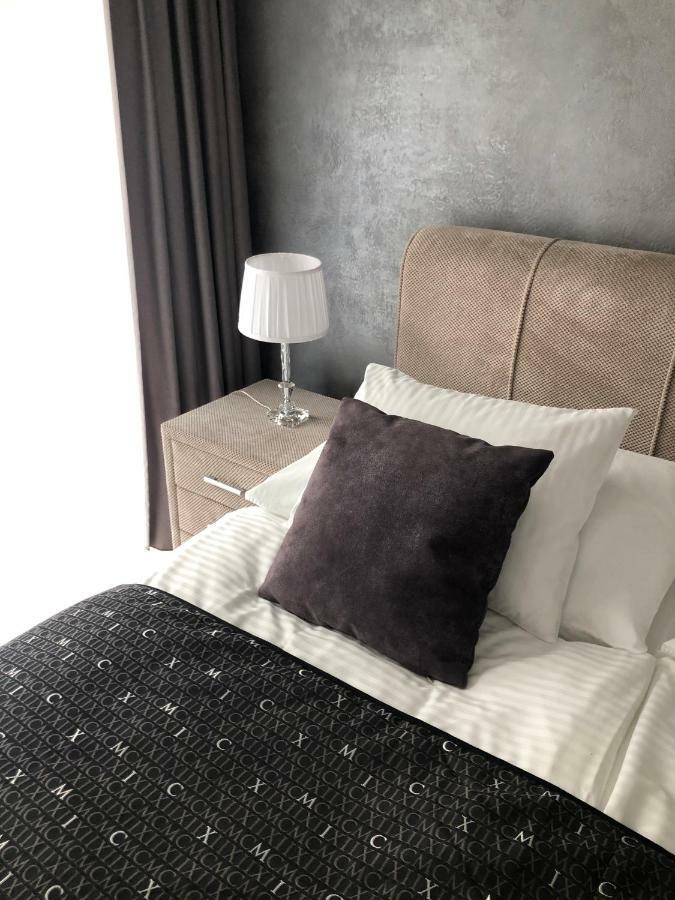 Luxury Apartment With Private Garden Prague Ngoại thất bức ảnh